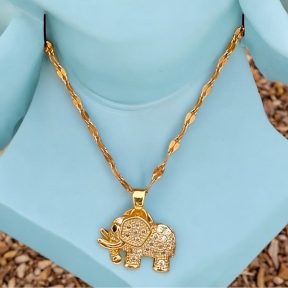 Elephant Necklace - Picture 3 of 3